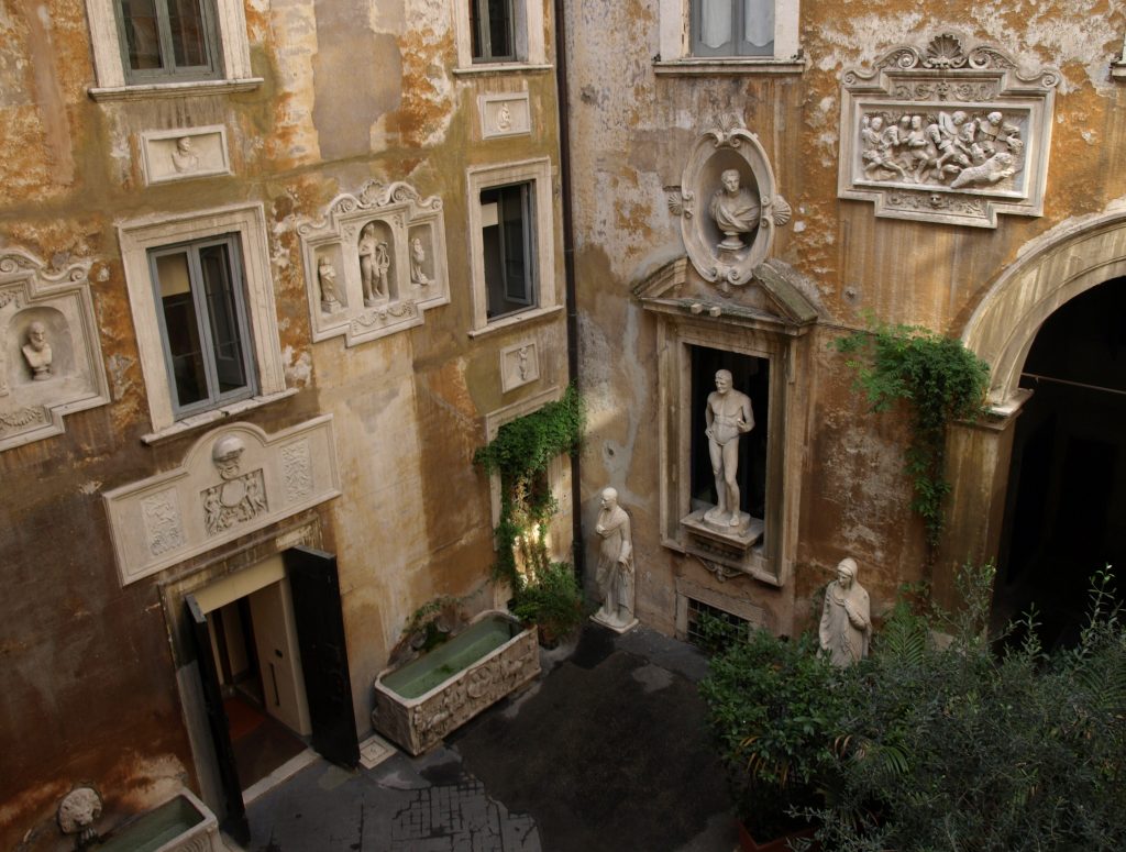 Palazzo Lancellotti ai Coronari, the courtyard and some of the statary conservated